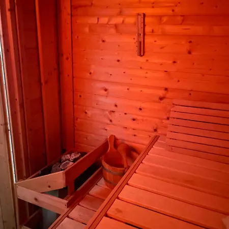 Bed and Breakfast Casa Yuliya 11