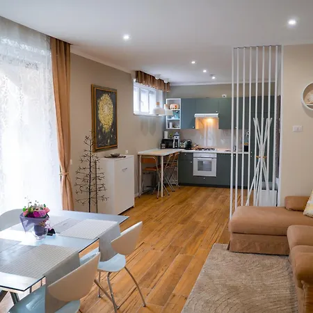 Casa Yuliya 11 4* Όπως